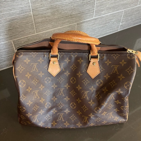 LOUIS VUITTON MONOGRAM SPEEDY 35 - Picture 4 of 11
